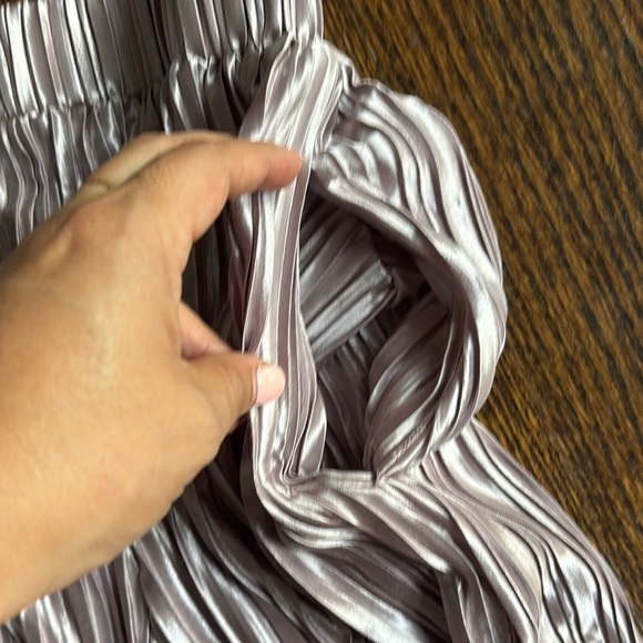 Casual Pleated Pants in Silver - Picture 4 of 6